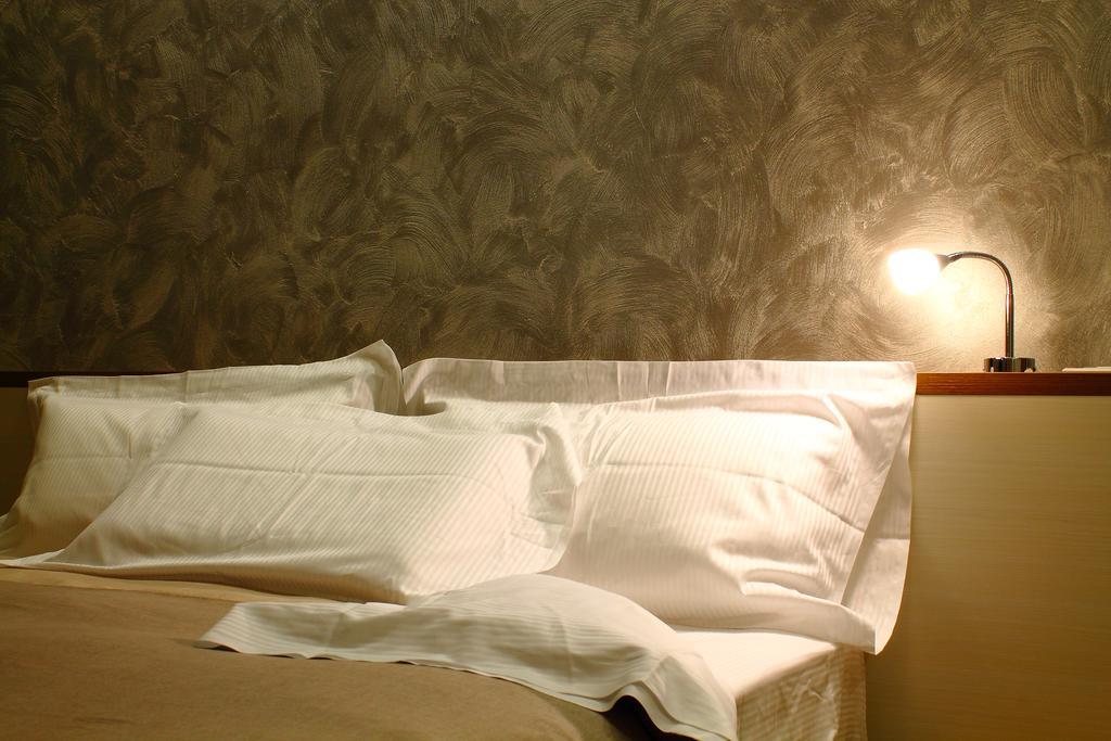 Bhl Boutique Rooms Λενιάνο Εξωτερικό φωτογραφία