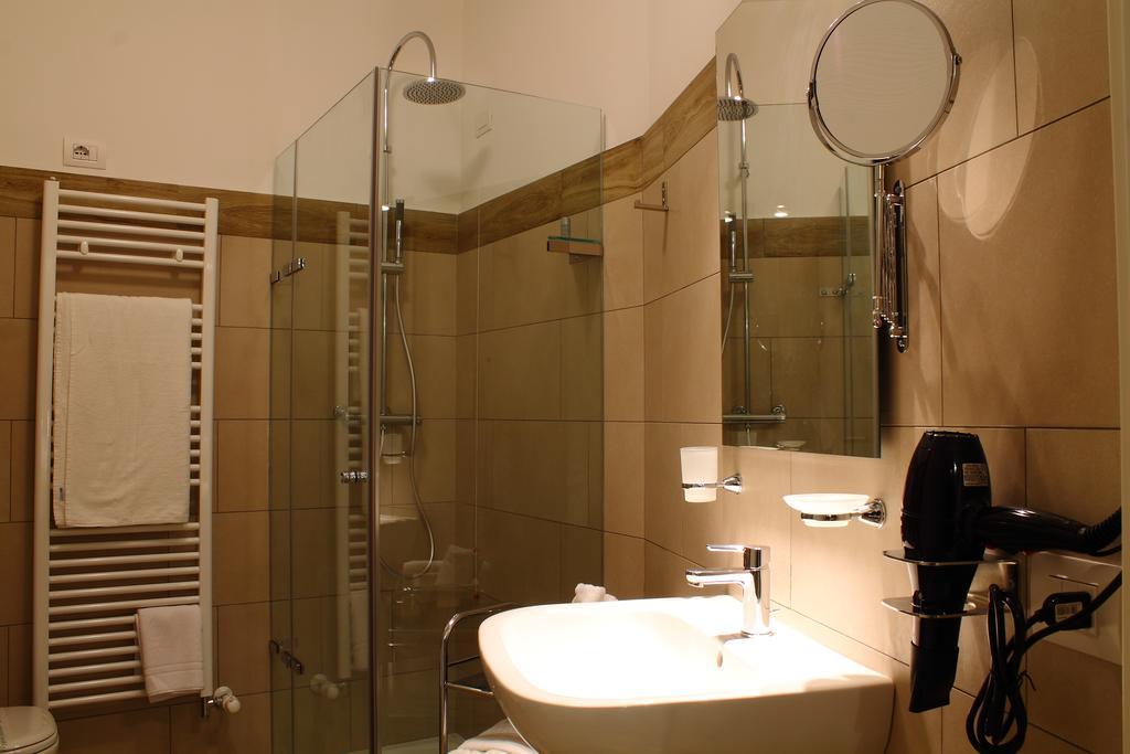 Bhl Boutique Rooms Λενιάνο Δωμάτιο φωτογραφία