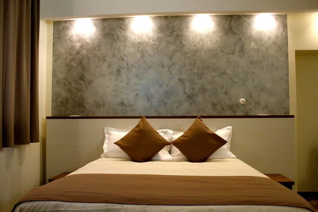 Bhl Boutique Rooms Λενιάνο Δωμάτιο φωτογραφία