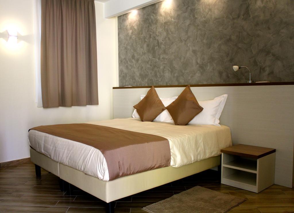 Bhl Boutique Rooms Λενιάνο Δωμάτιο φωτογραφία