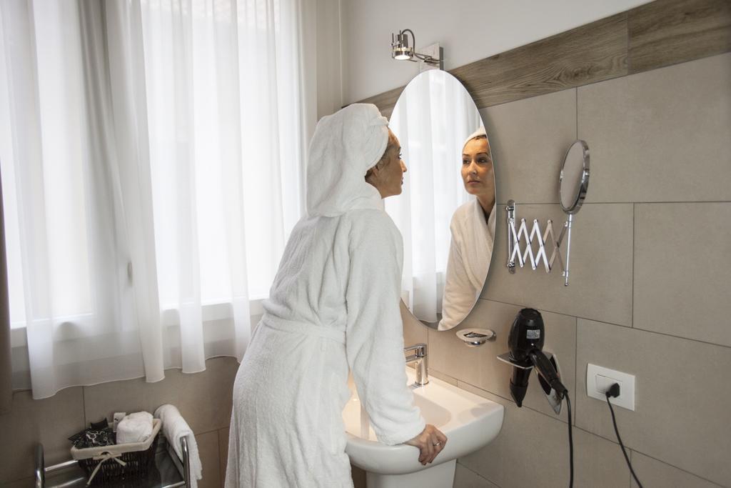 Bhl Boutique Rooms Λενιάνο Εξωτερικό φωτογραφία