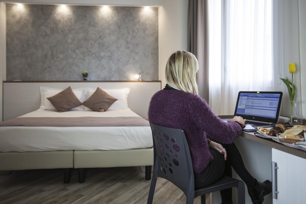 Bhl Boutique Rooms Λενιάνο Εξωτερικό φωτογραφία